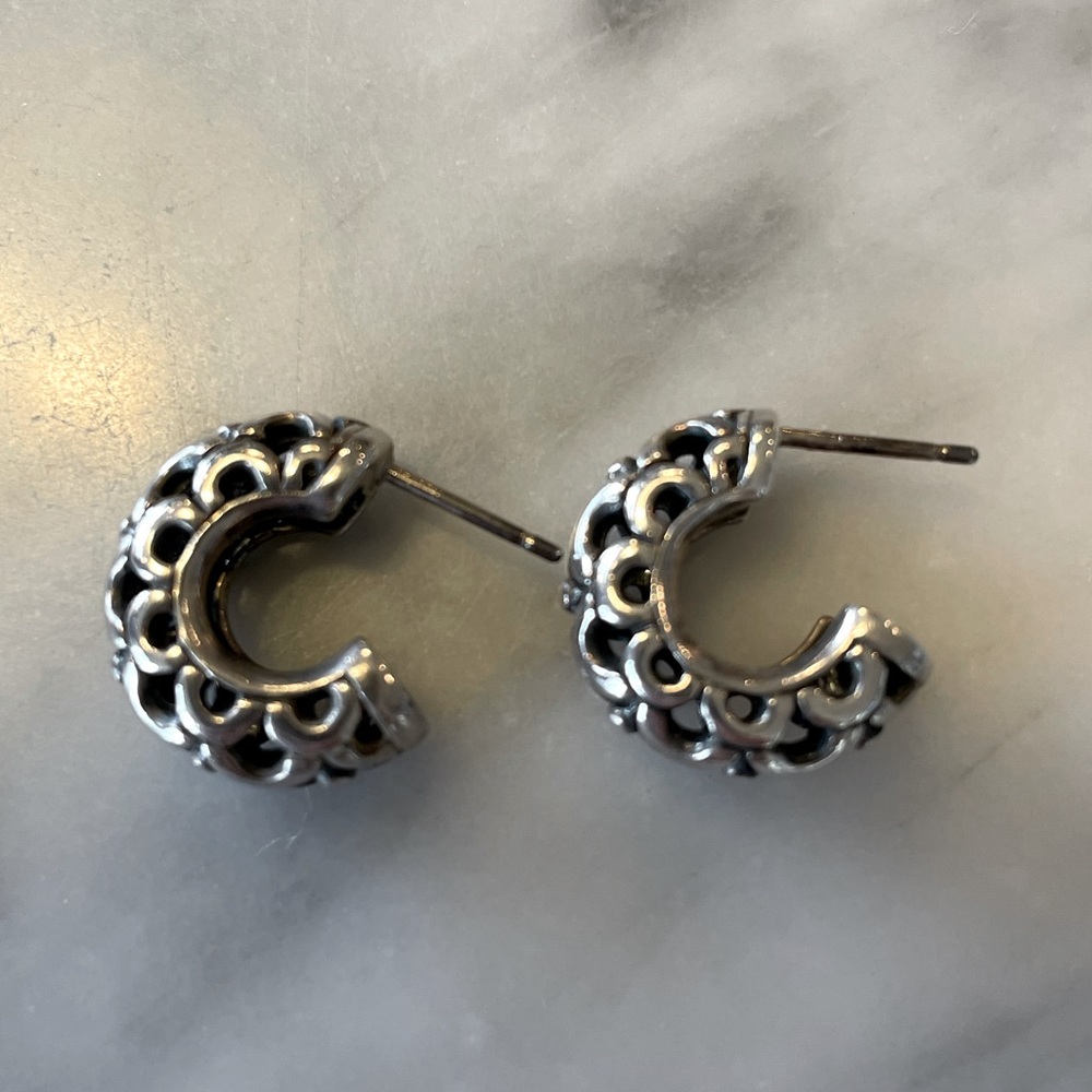 Vintage James Avery Sterling Silver earrings